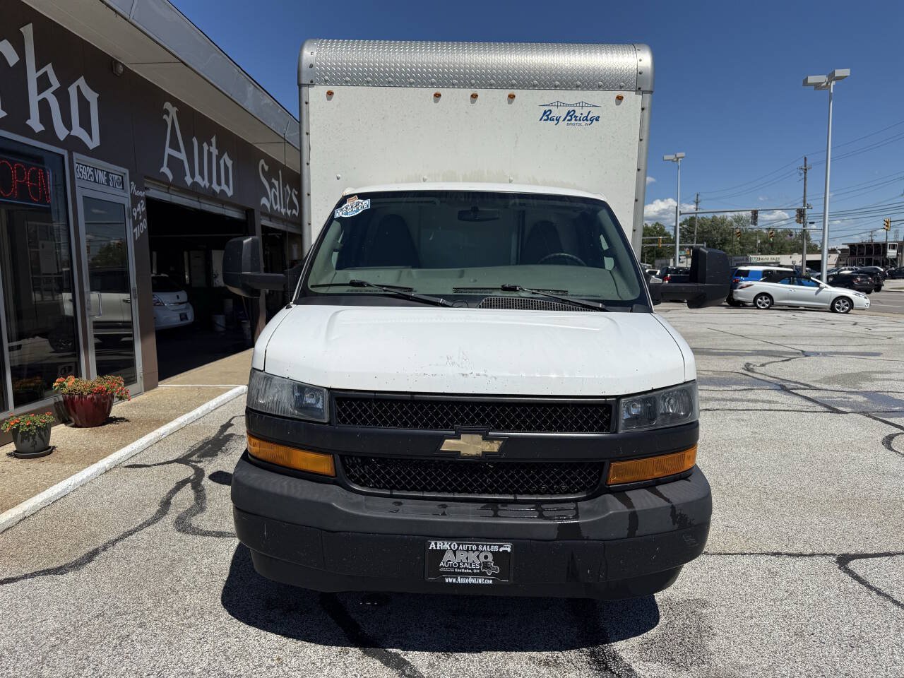 Used 2019 Chevrolet Express 3500 Extended w/ Driver Convenience Package RWD image 3