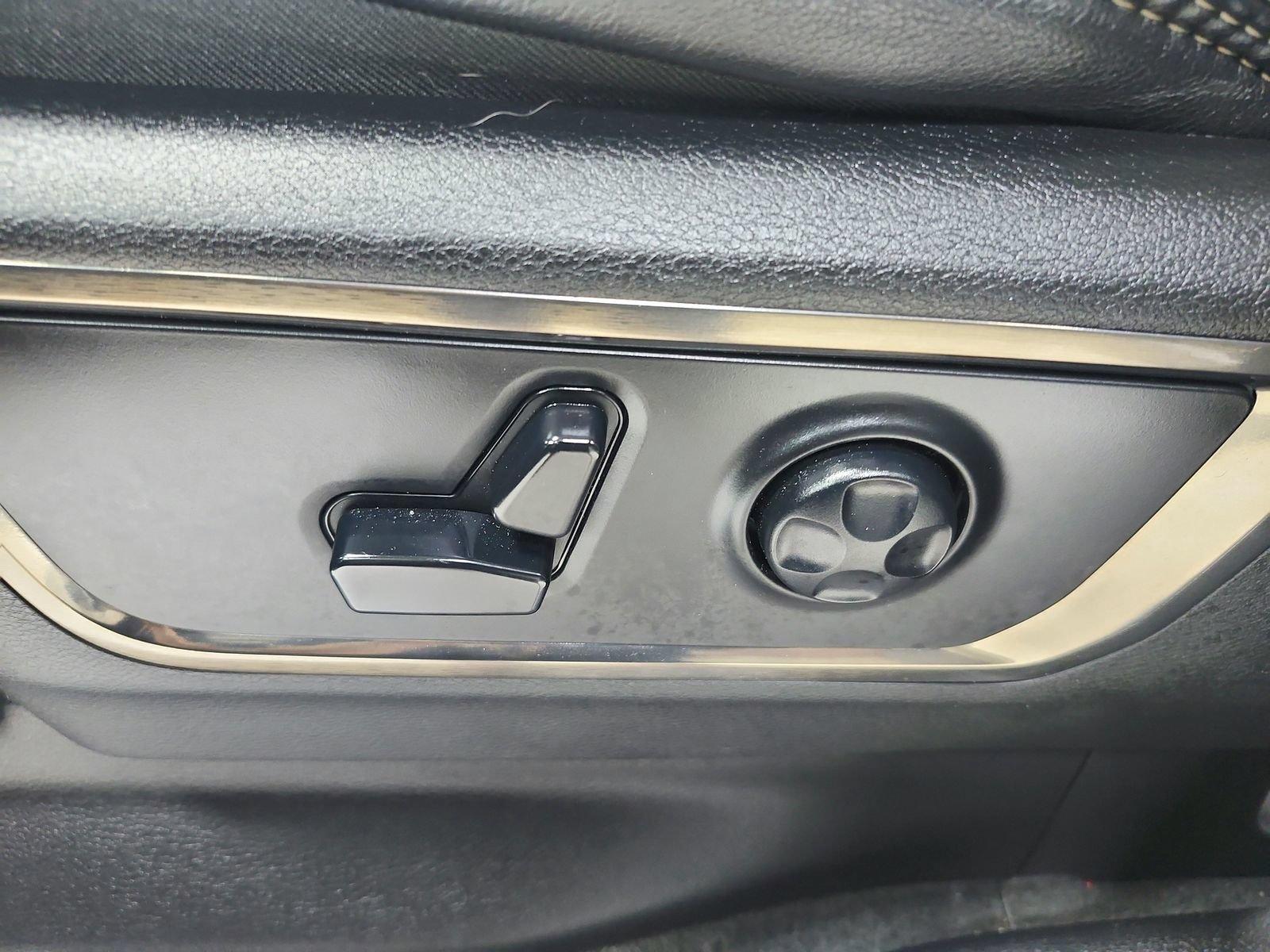 Used 2020 RAM 1500 Limited RWD image 21