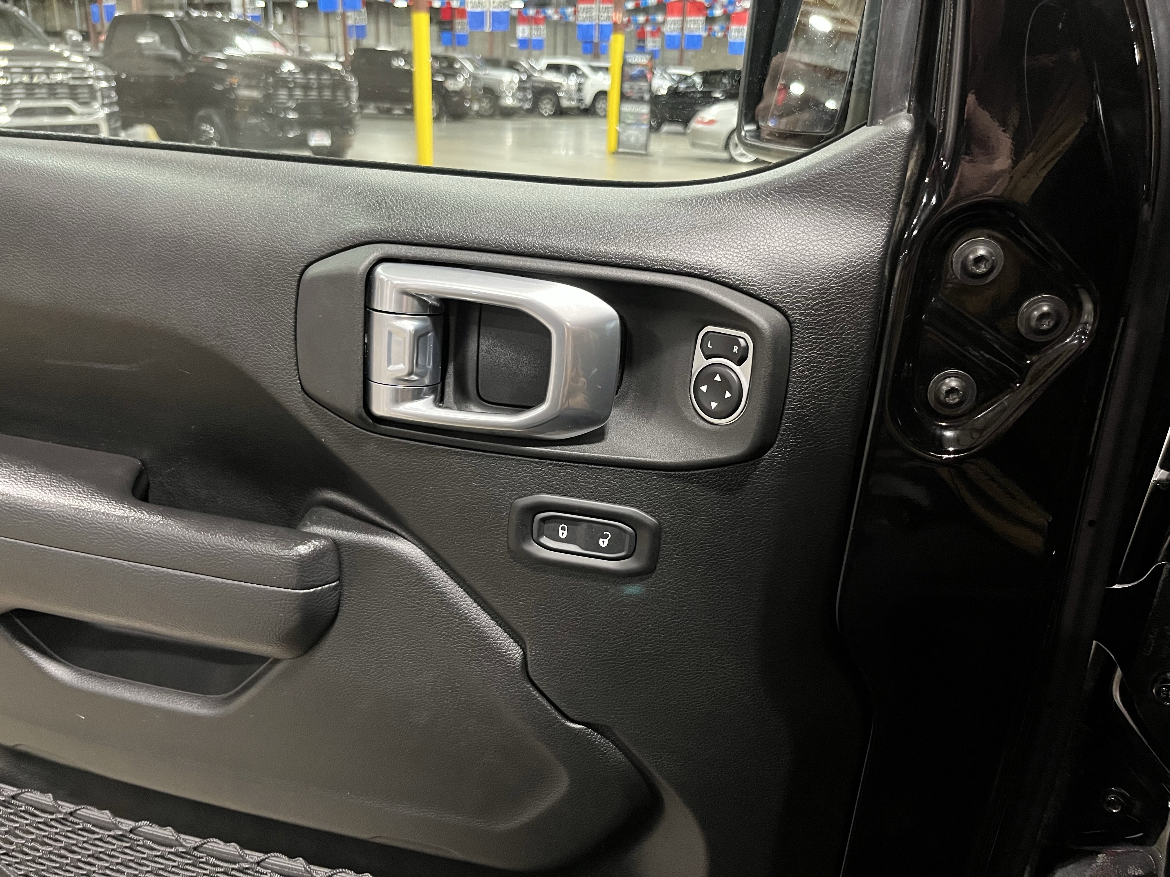 Used 2022 Jeep Wrangler Willys image 24