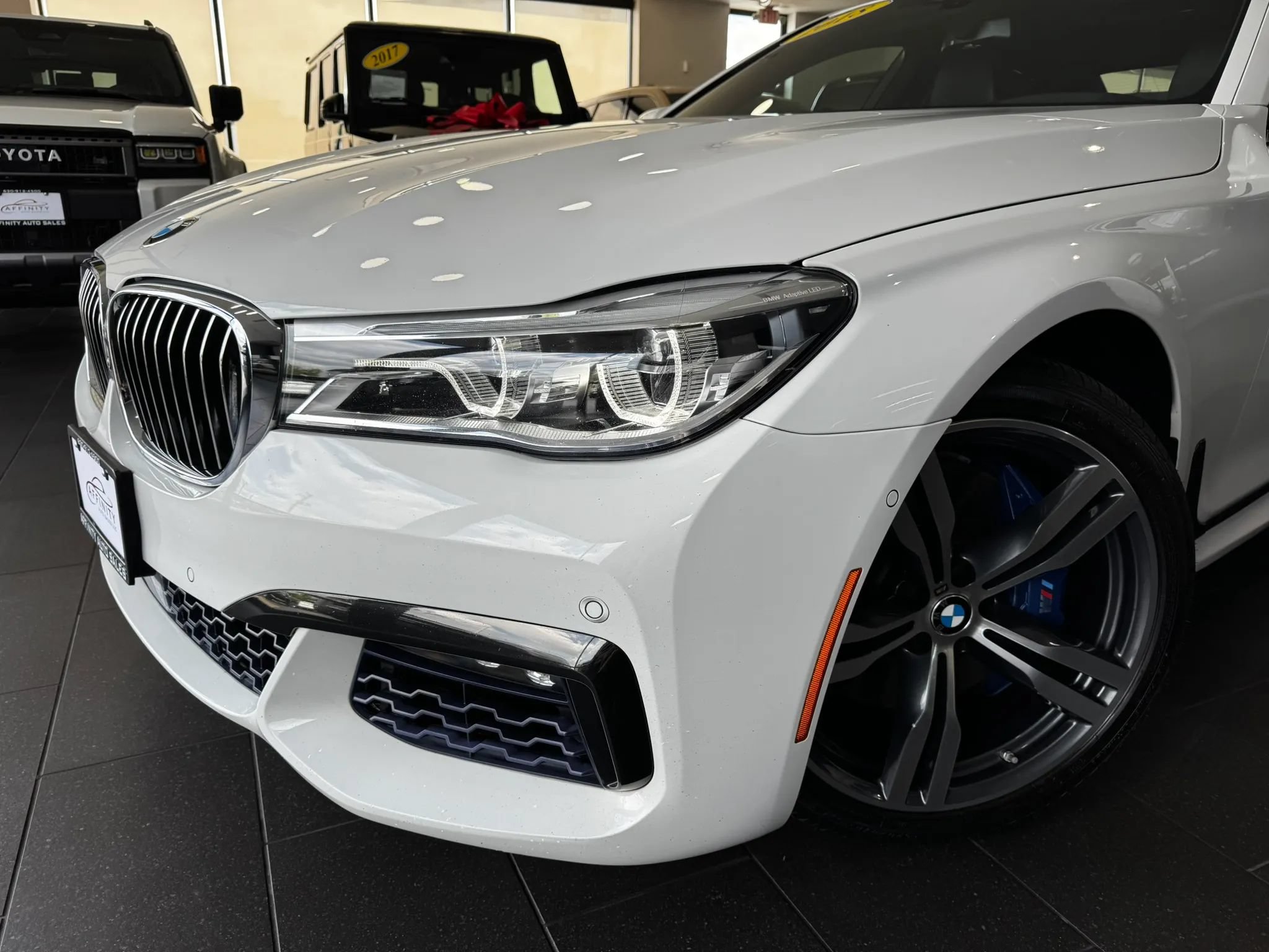 Used 2018 BMW 750i xDrive AWD/4WD image 9