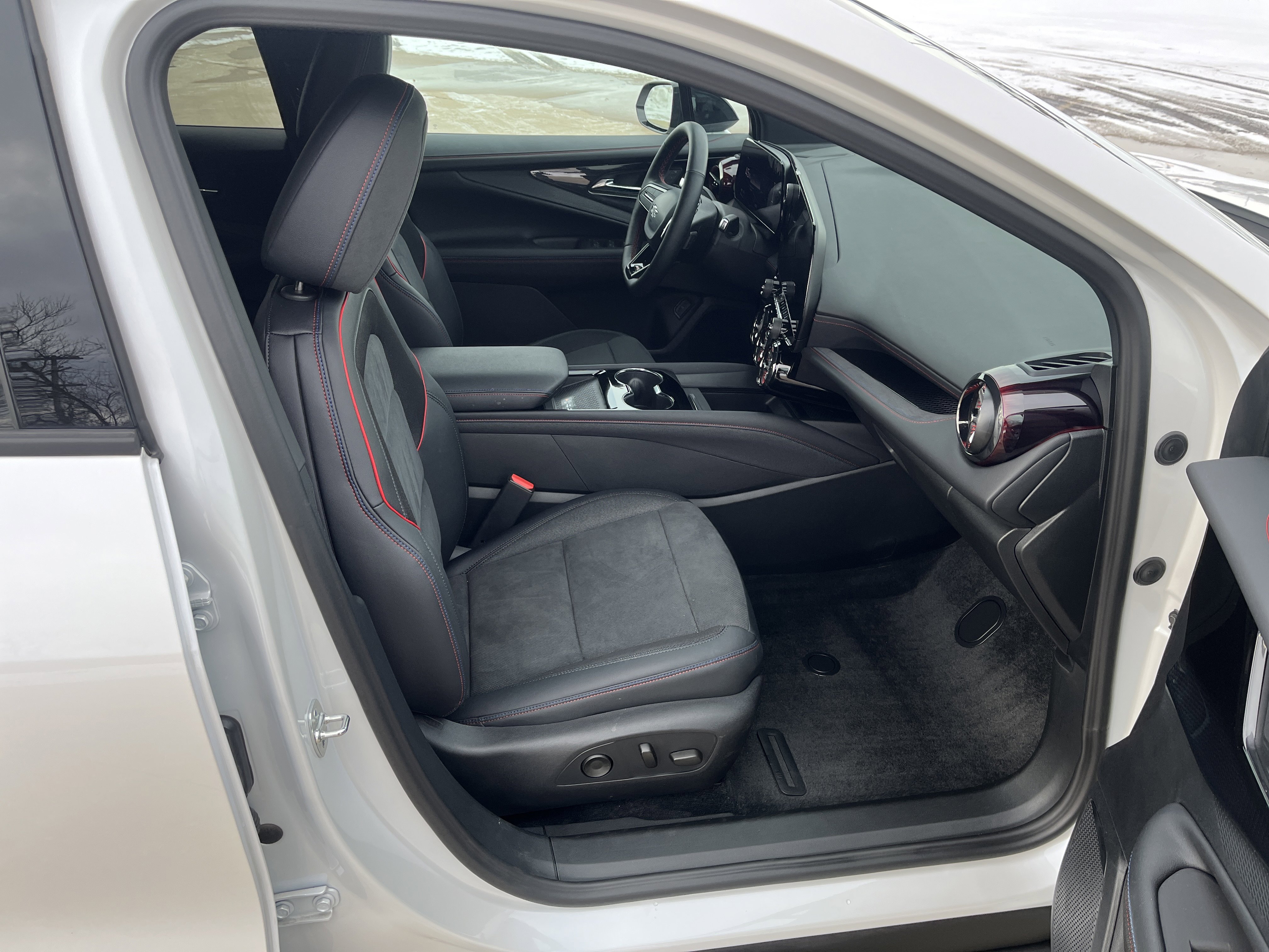 Used 2025 Chevrolet Blazer EV RS image 16