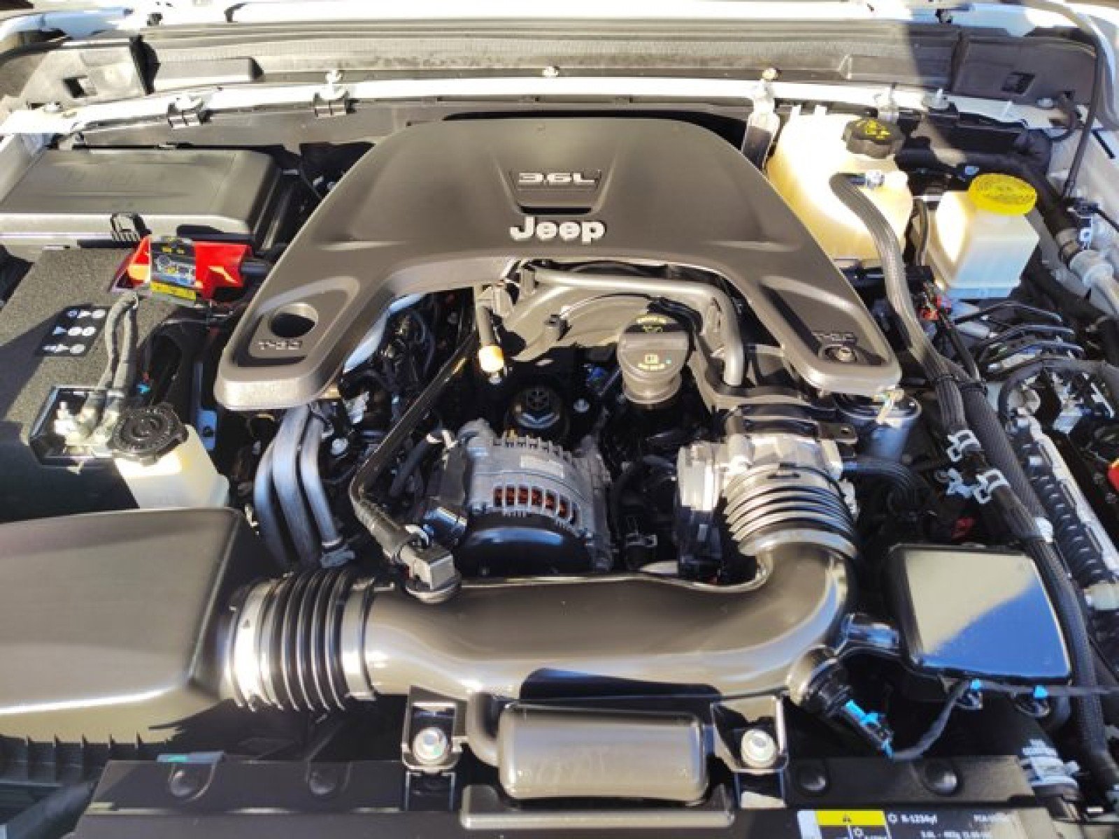 Used 2020 Jeep Gladiator Overland image 9