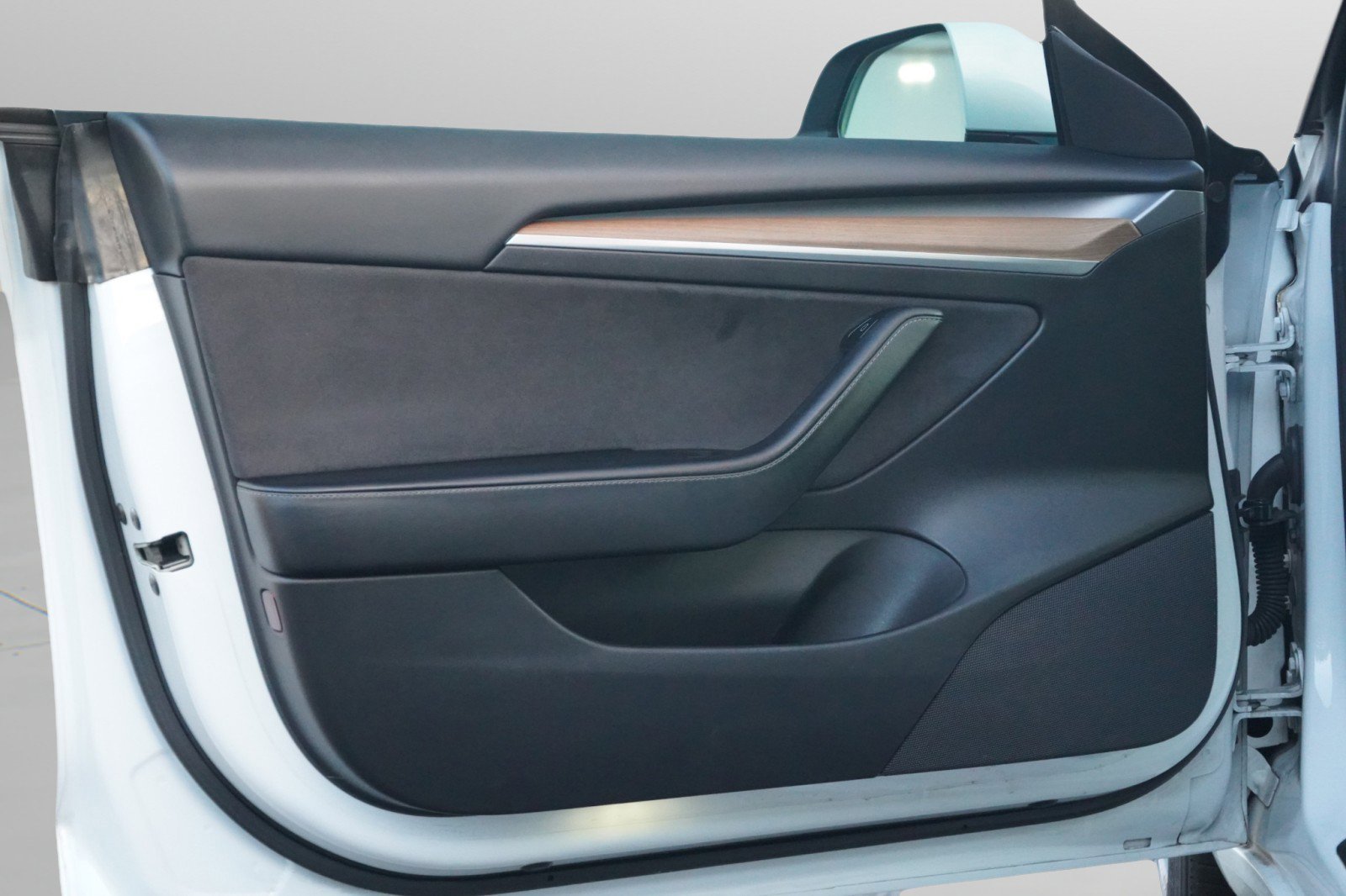 Used 2021 Tesla Model 3 Standard Range Plus image 28