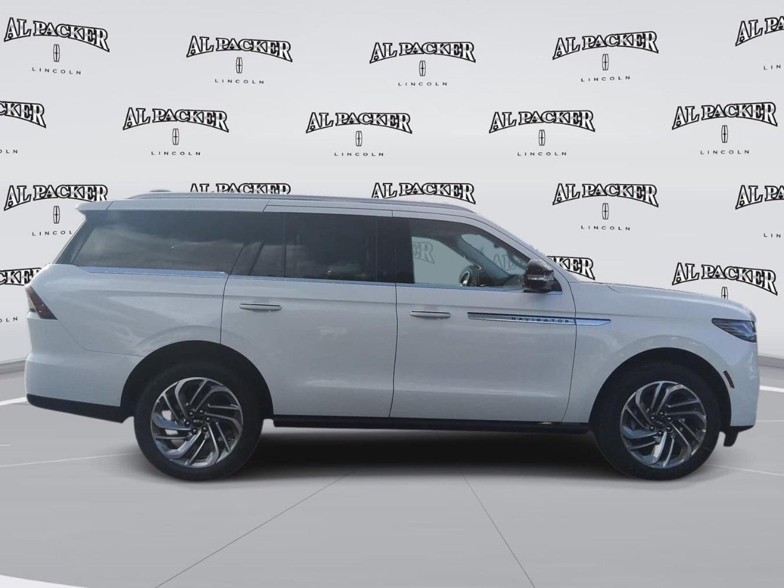 New 2027 Lincoln Navigator Reserve AWD/4WD image 7