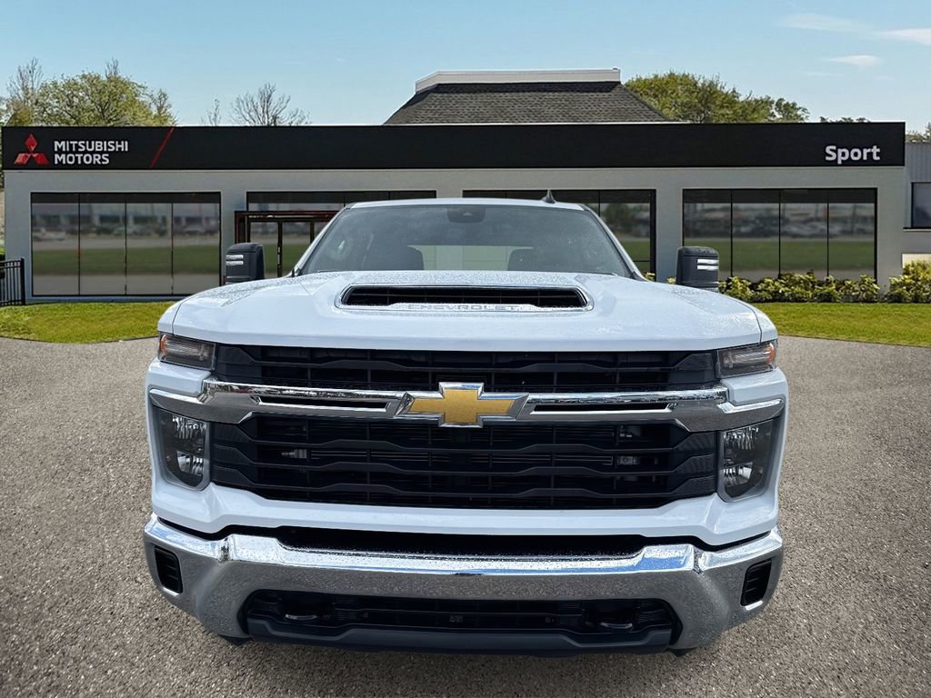 Used 2024 Chevrolet Silverado 2500 LT image 9