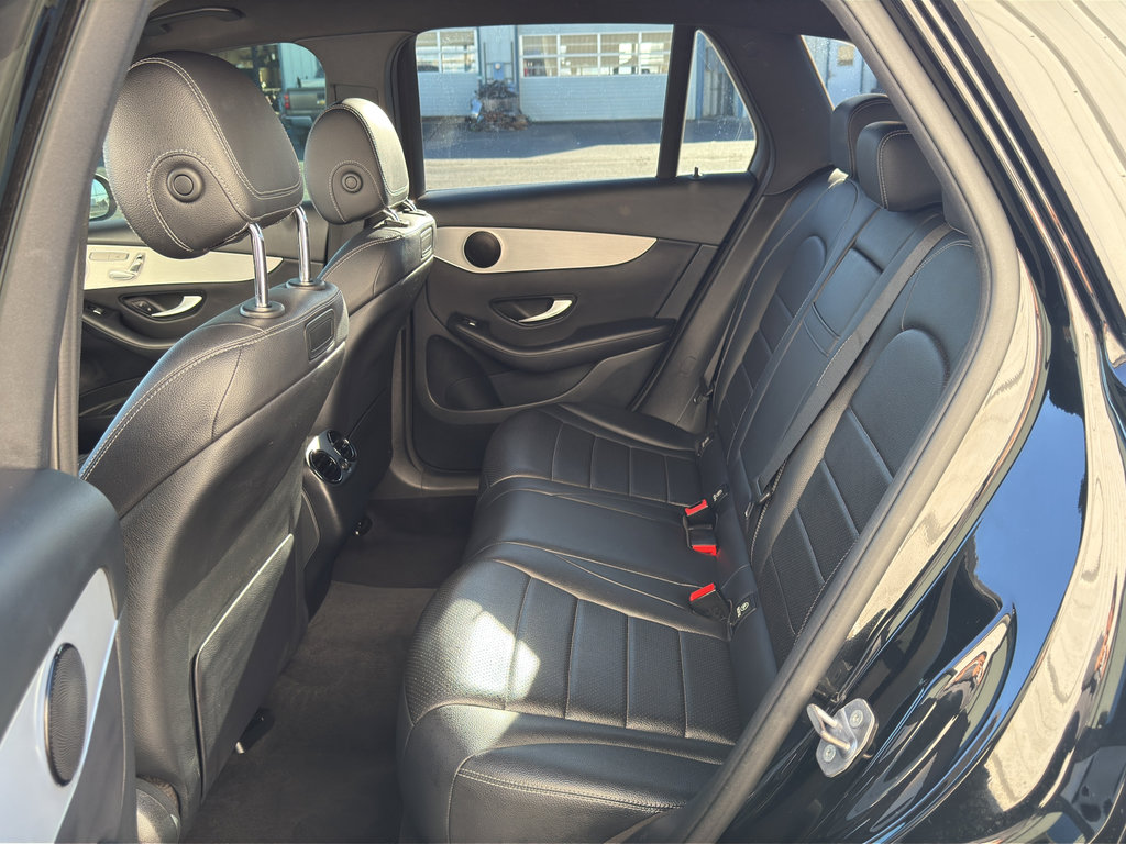 Used 2019 Mercedes-Benz GLC 300 4MATIC image 15
