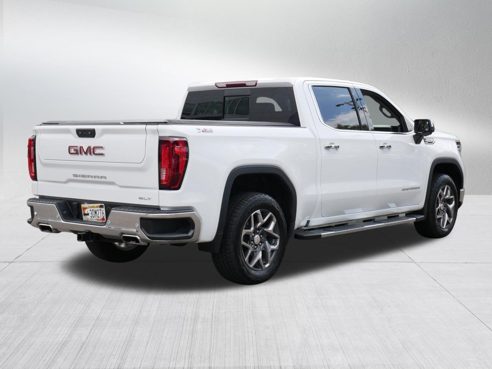 Used 2025 GMC Sierra 1500 SLT w/ SLT Premium Plus Package AWD/4WD image 7