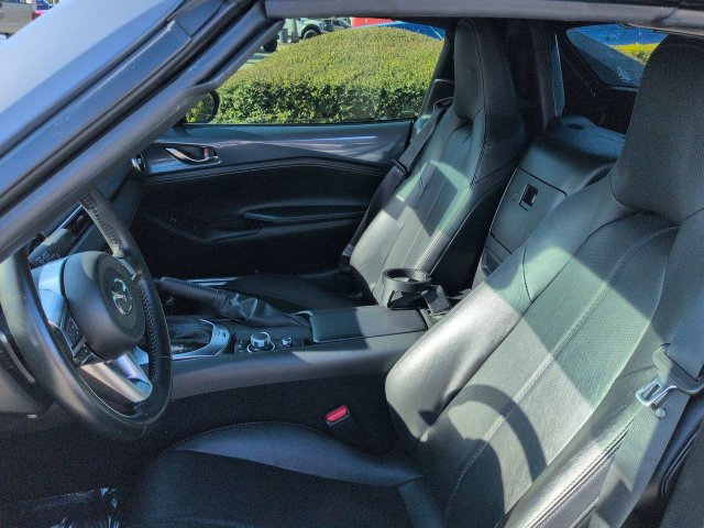 Used 2021 MAZDA MX-5 Miata RF Grand Touring RWD image 11