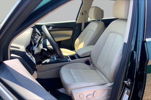 Used 2019 Audi Q5 Premium Plus w/ Premium Plus Package AWD/4WD image 17