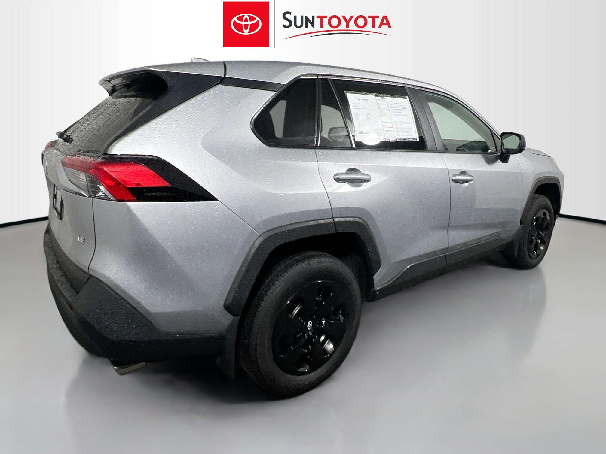 Used 2025 Toyota RAV4 LE FWD image 4