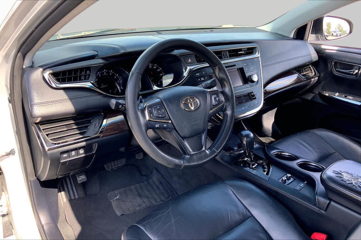 Used 2013 Toyota Avalon XLE Touring FWD image 17