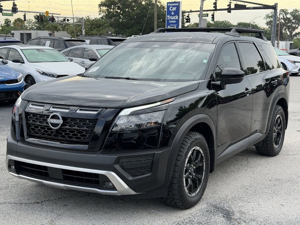 Used 2025 Nissan Pathfinder Rock Creek AWD/4WD image 9