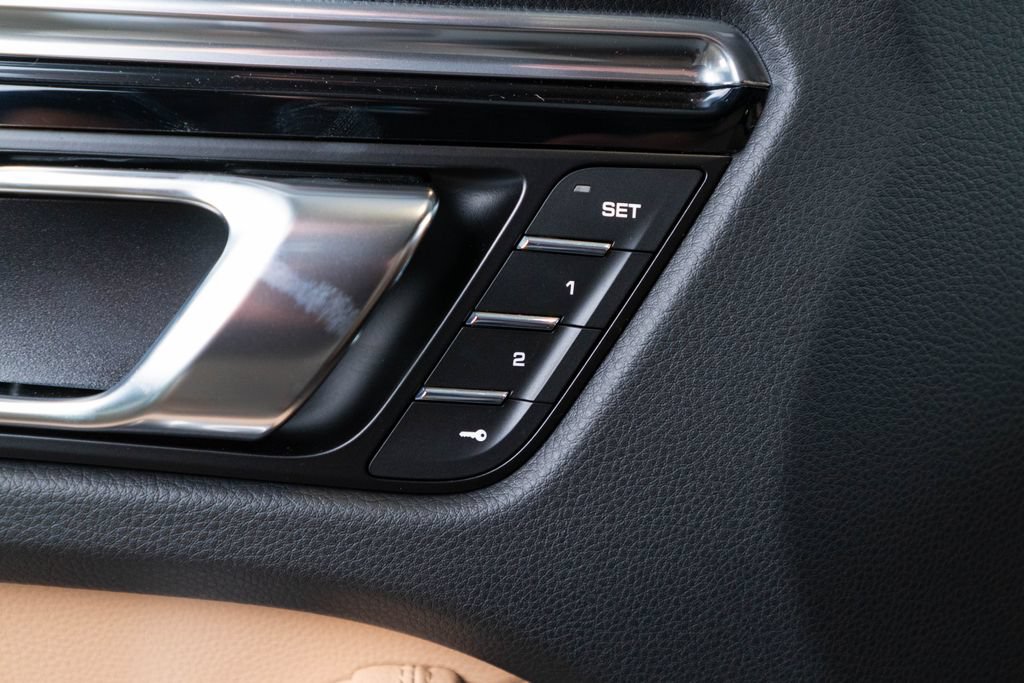 New 2026 Porsche Macan AWD/4WD image 20