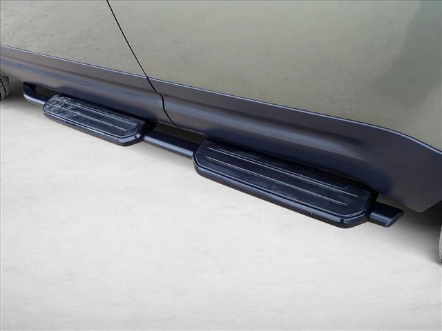 Used 2023 Land Rover Defender 110 S image 7