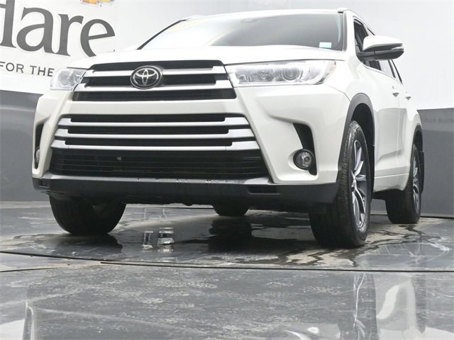 Used 2018 Toyota Highlander XLE image 4