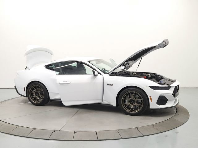 Used 2025 Ford Mustang GT RWD image 16