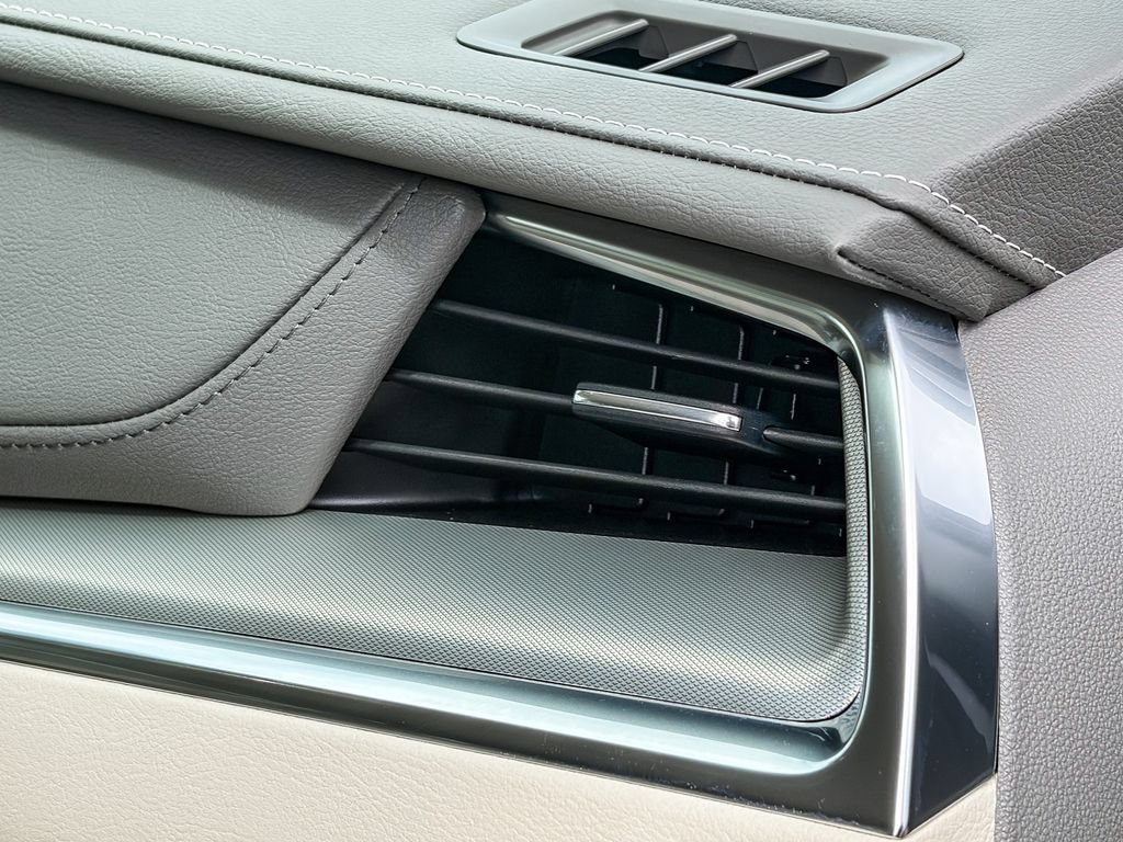 Certified 2023 Cadillac XT5 Premium Luxury w/ Technology Package FWD image 31