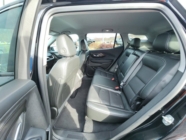 Used 2024 GMC Terrain SLT image 22