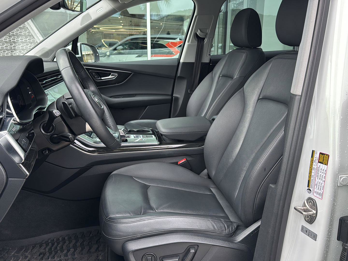 Used 2022 Audi Q7 Premium Plus image 11