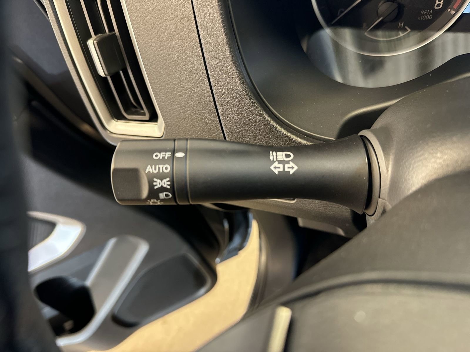 New 2026 Nissan Frontier SV w/ SV Convenience Package image 16