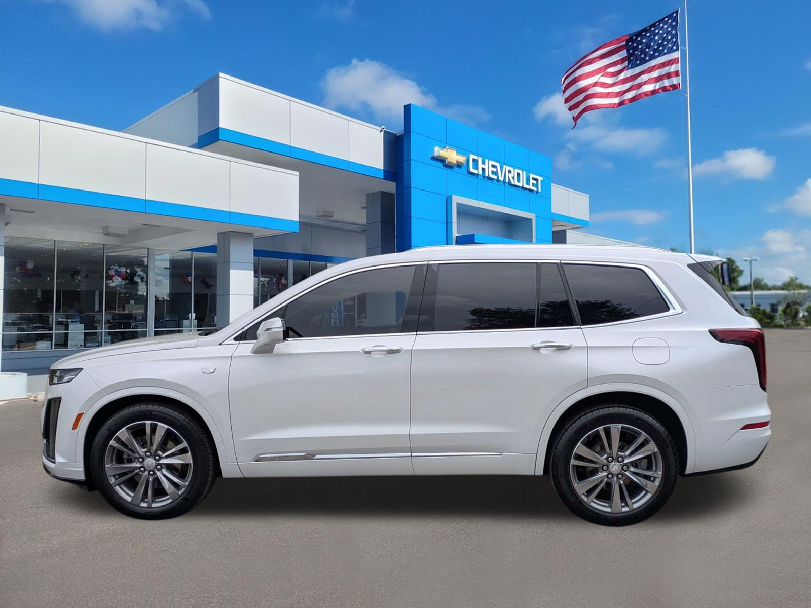 Used 2022 Cadillac XT6 Premium Luxury FWD image 6