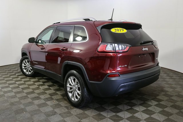 Used 2019 Jeep Cherokee Latitude w/ Cold Weather Group image 8