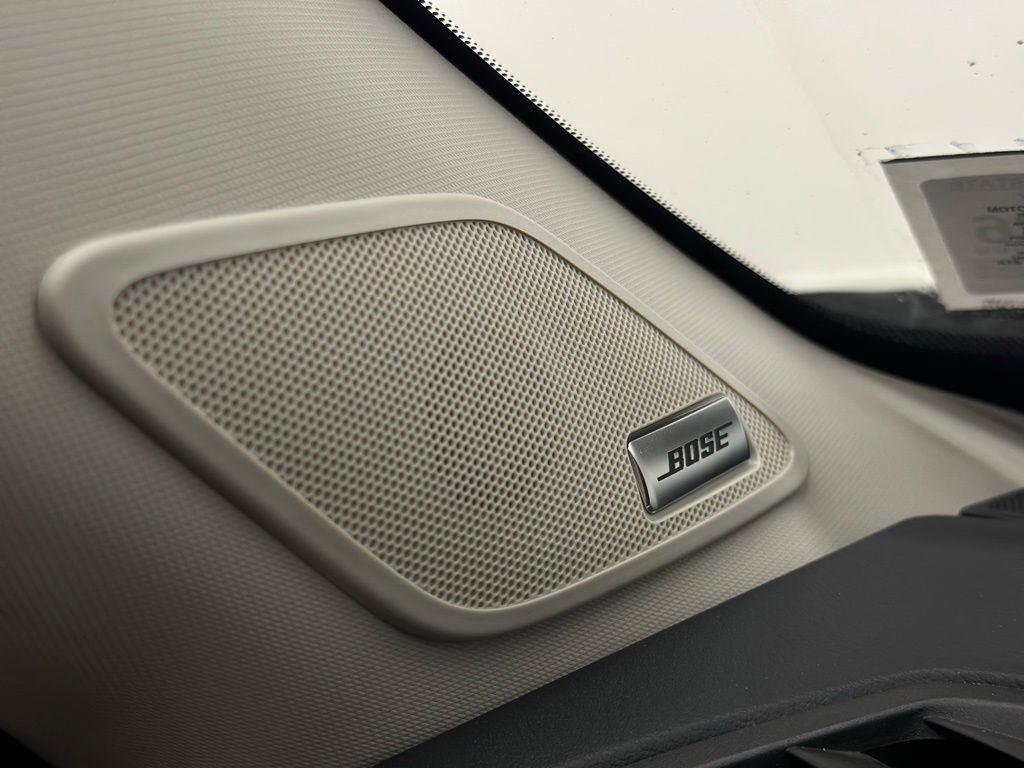 Used 2024 Nissan Pathfinder Platinum w/ Cargo Package image 43