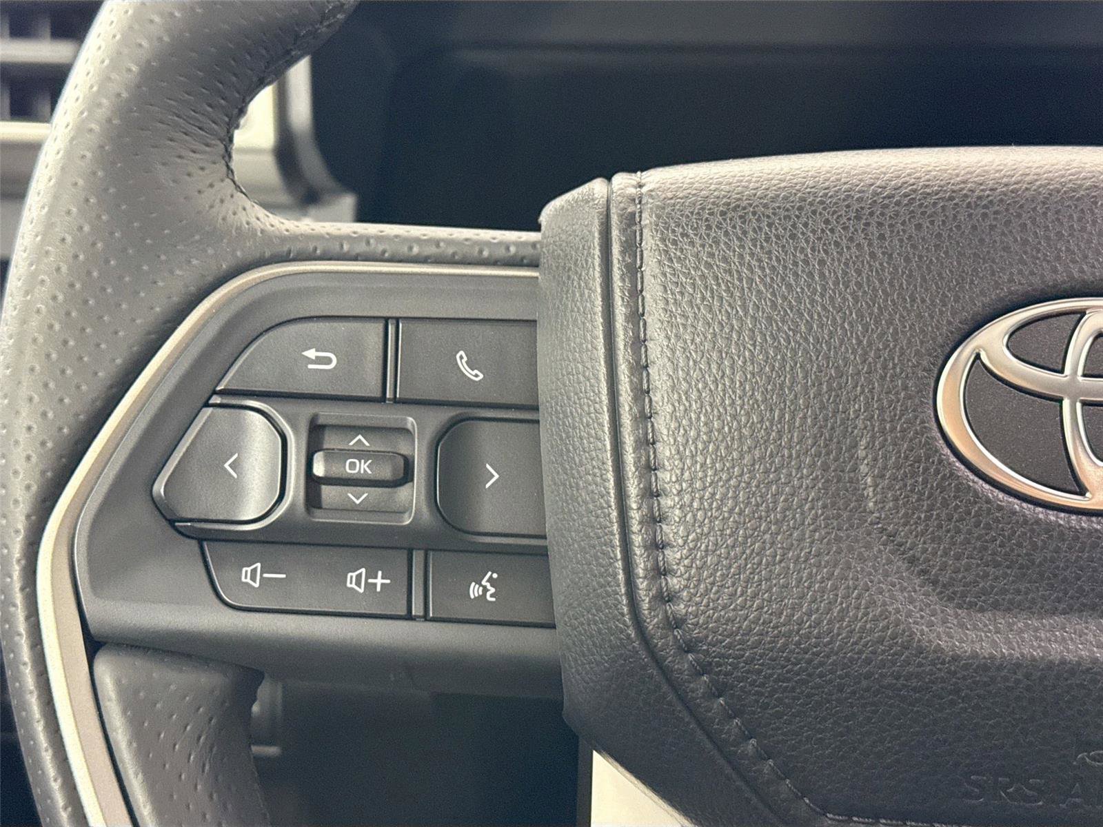 Certified 2025 Toyota 4Runner TRD Off-Road Premium image 18