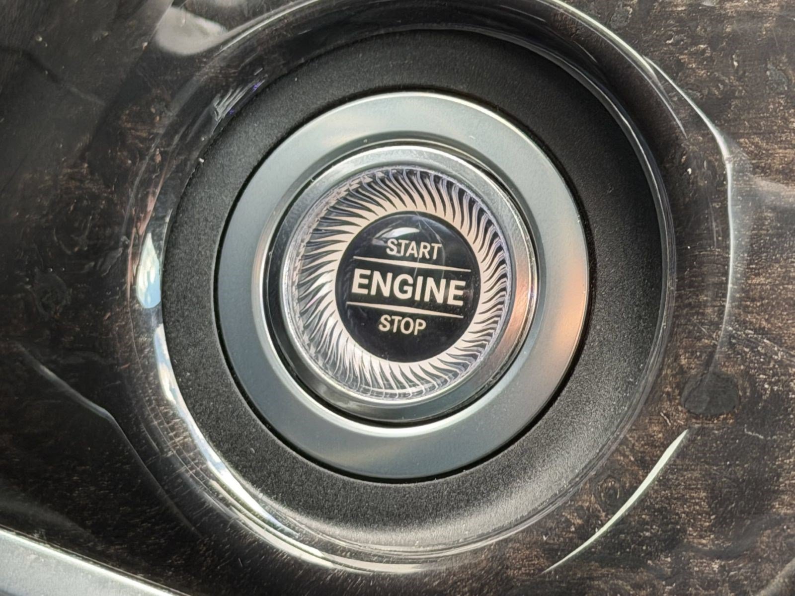 Used 2019 Mercedes-Benz S 560 Sedan image 18