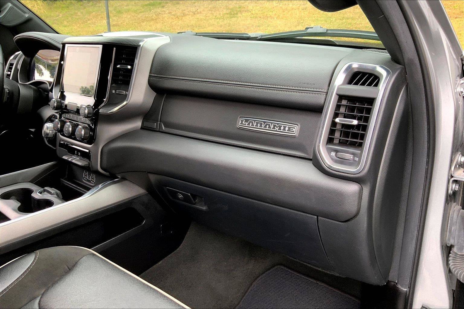 Used 2024 RAM 1500 Laramie AWD/4WD image 15