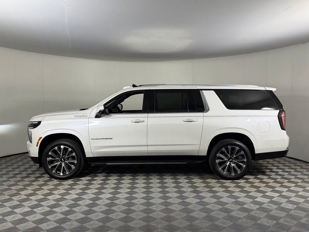 Used 2025 Chevrolet Suburban High Country w/ Sun And Tow Package AWD/4WD image 11