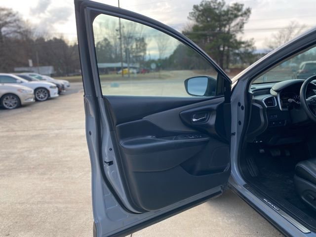 Used 2022 Nissan Murano SV w/ SV Midnight Edition Package image 18