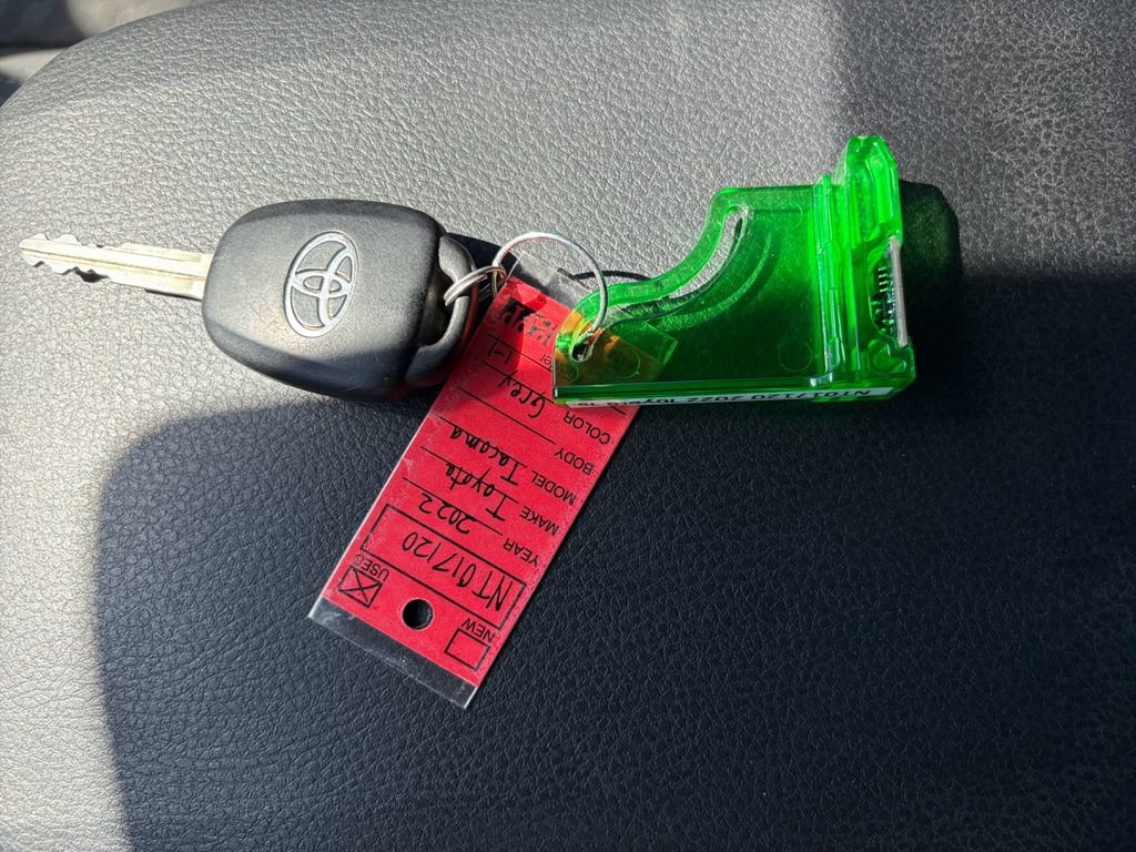 Used 2022 Toyota Tacoma SR5 image 37