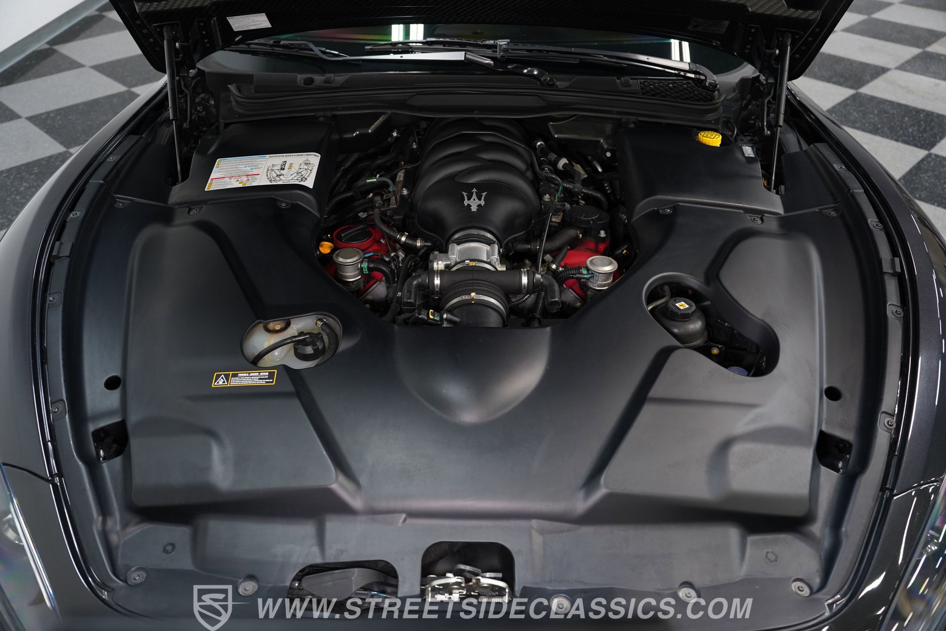 Used 2015 Maserati GranTurismo MC Centennial image 32