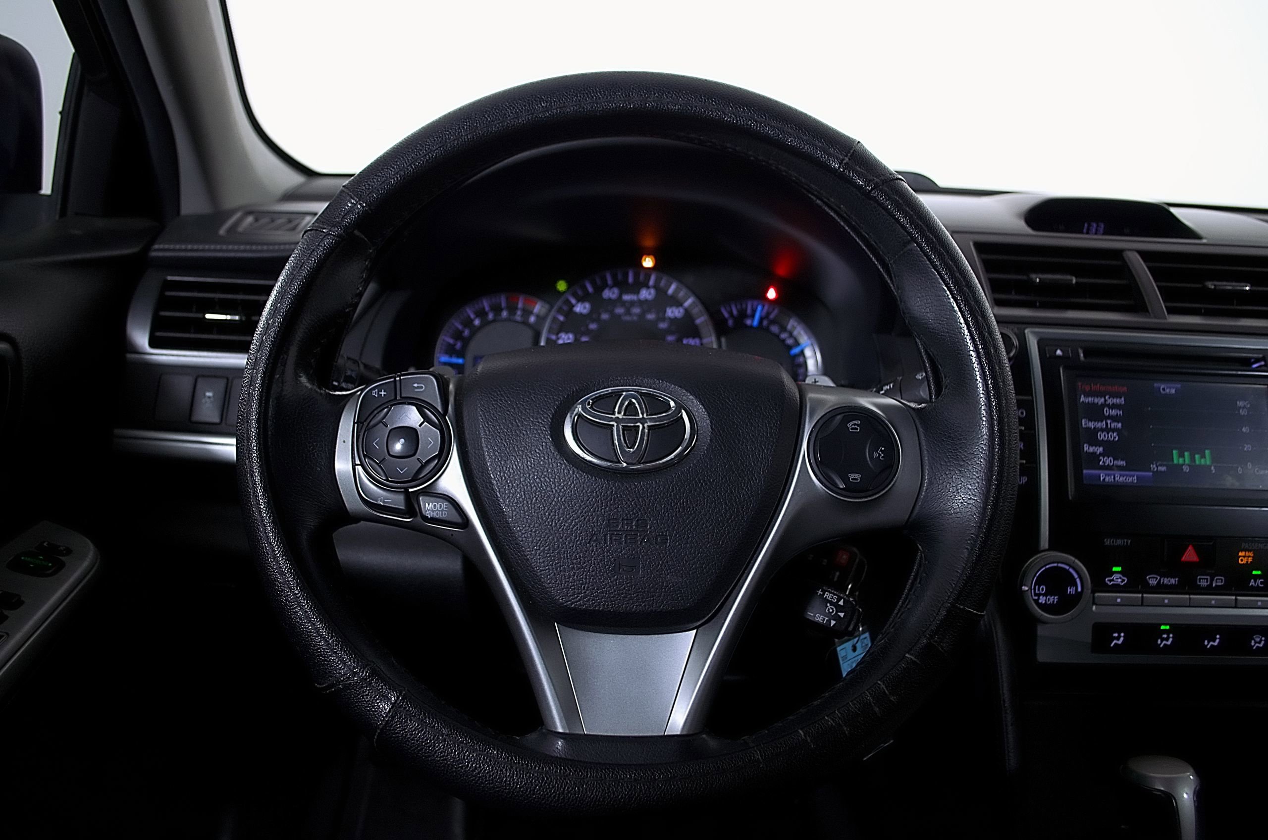 Used 2014 Toyota Camry SE FWD image 27