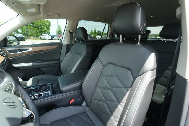 Used 2024 Volkswagen Atlas SE AWD/4WD image 38