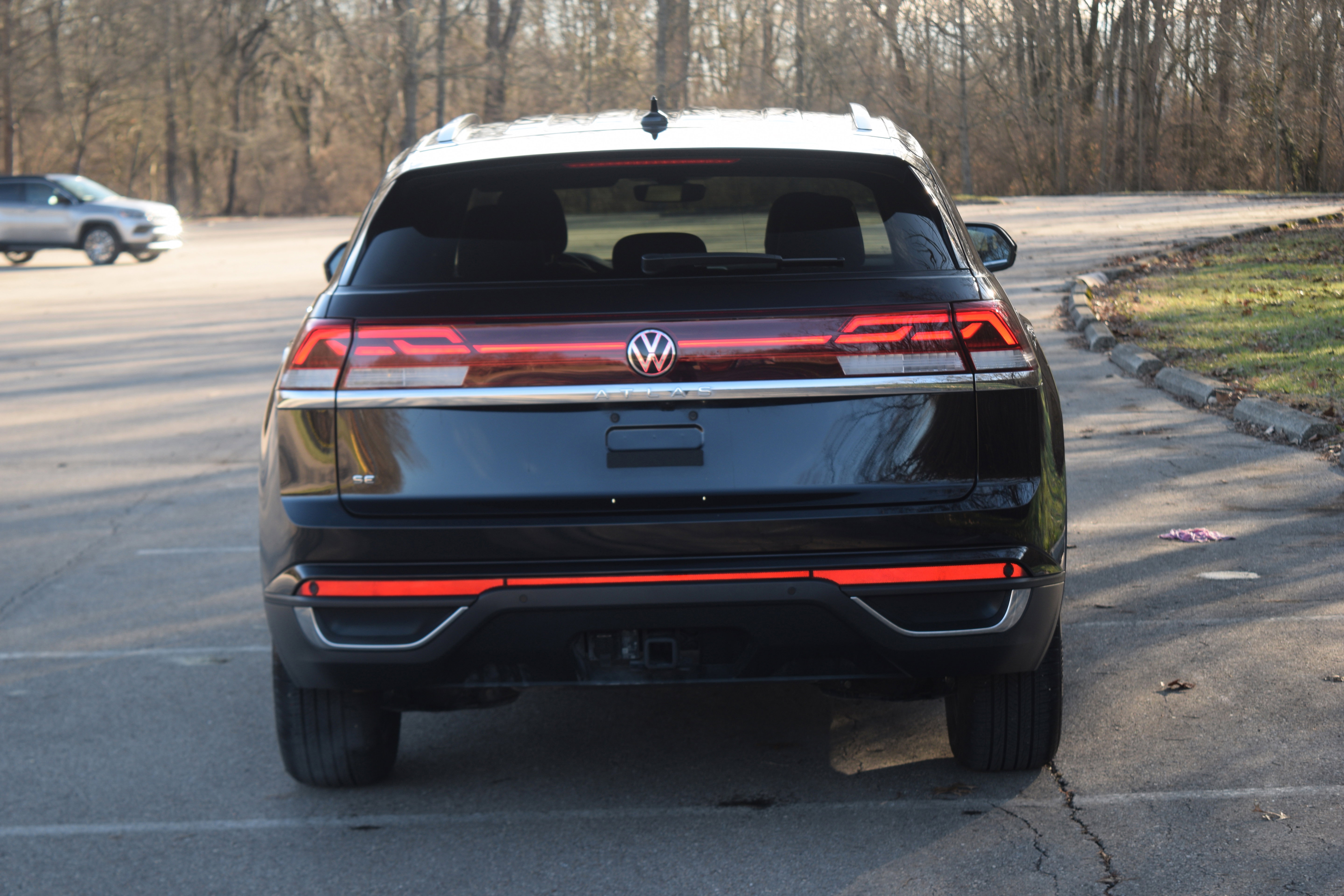 Used 2024 Volkswagen Atlas Cross Sport SE image 23