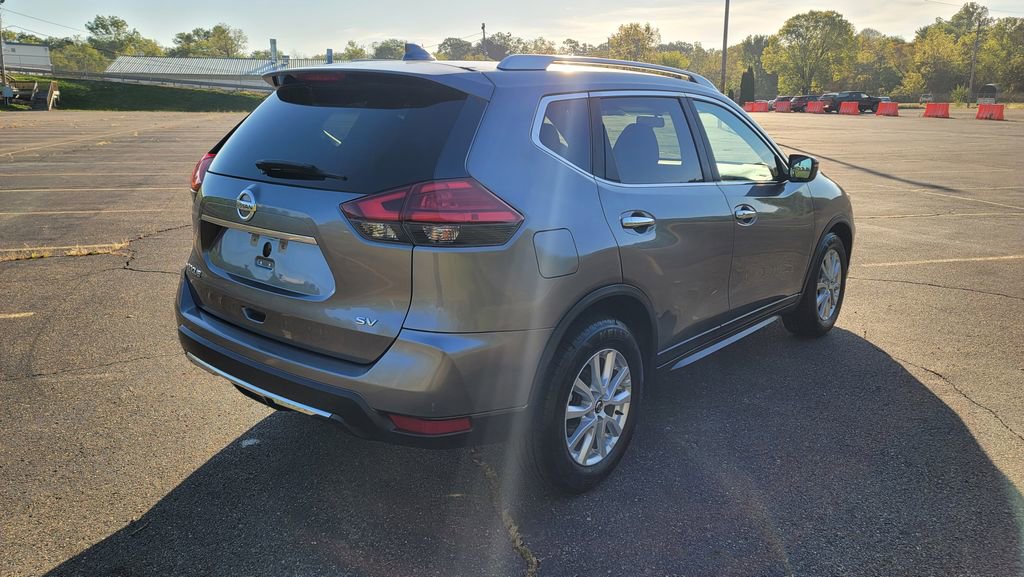 Used 2017 Nissan Rogue SV image 12