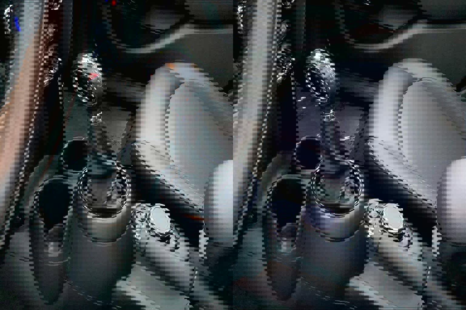 Used 2019 MINI Cooper 4-Door Hardtop w/ Premium Package image 16