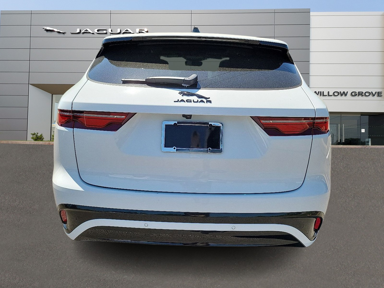 Used 2025 Jaguar F-PACE R-Dynamic S AWD/4WD image 7