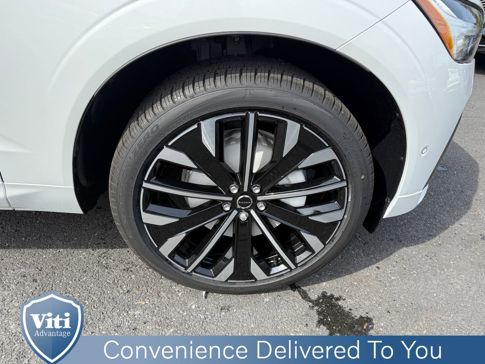 New 2026 Volvo XC60 B5 Ultra w/ Protection Package Premier image 10