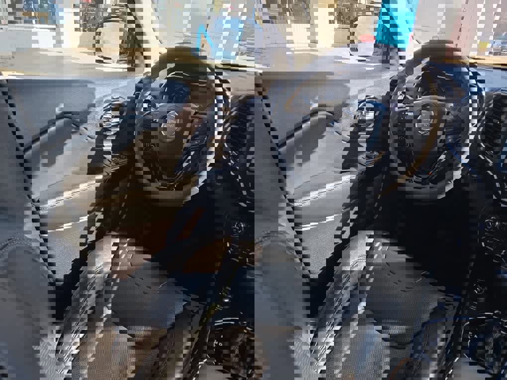 Used 2023 Jeep Cherokee Altitude Lux image 16