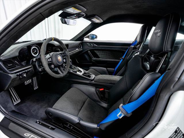 Used 2025 Porsche 911 GT3 RS RWD image 30