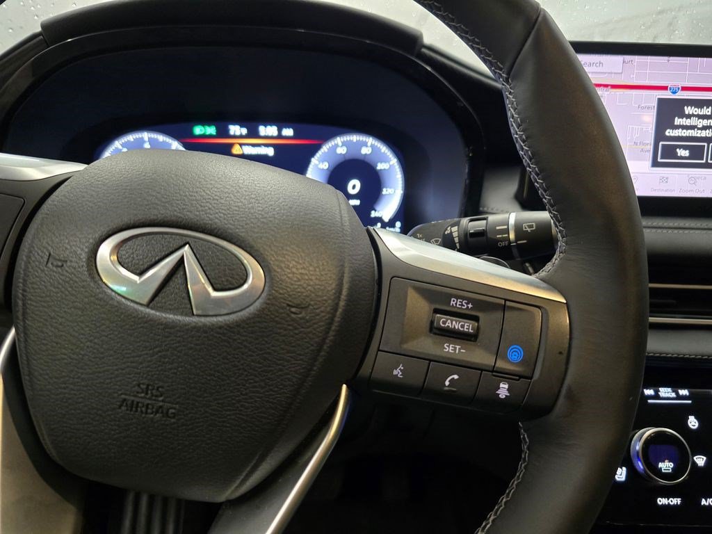 Used 2023 INFINITI QX60 Sensory w/ Vision Package FWD image 19