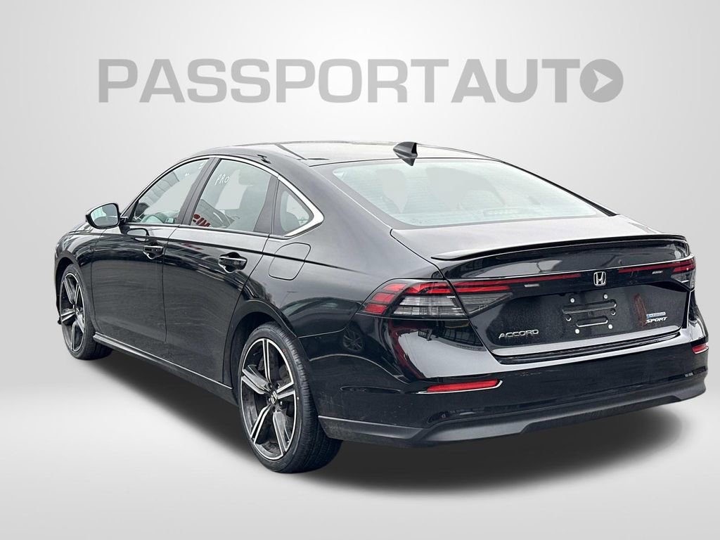 Used 2024 Honda Accord Sport image 2