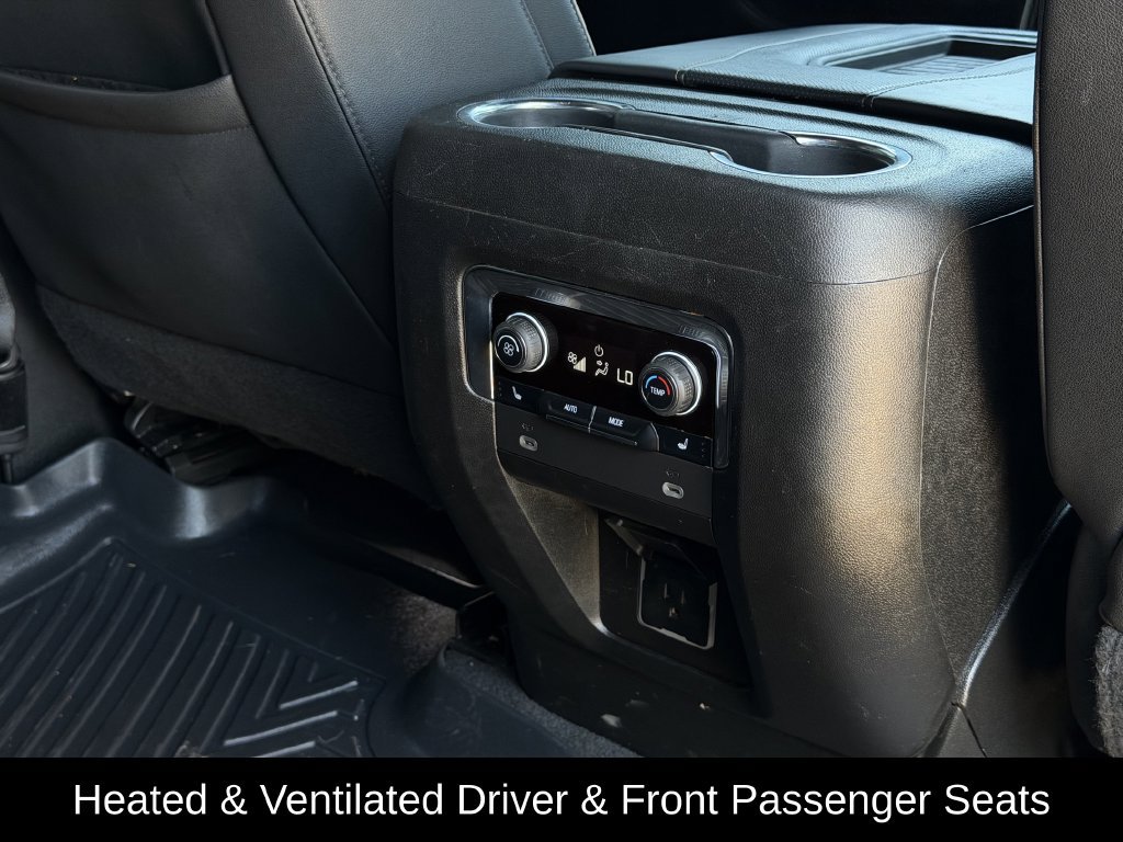 Used 2023 Chevrolet Suburban Premier RWD image 33