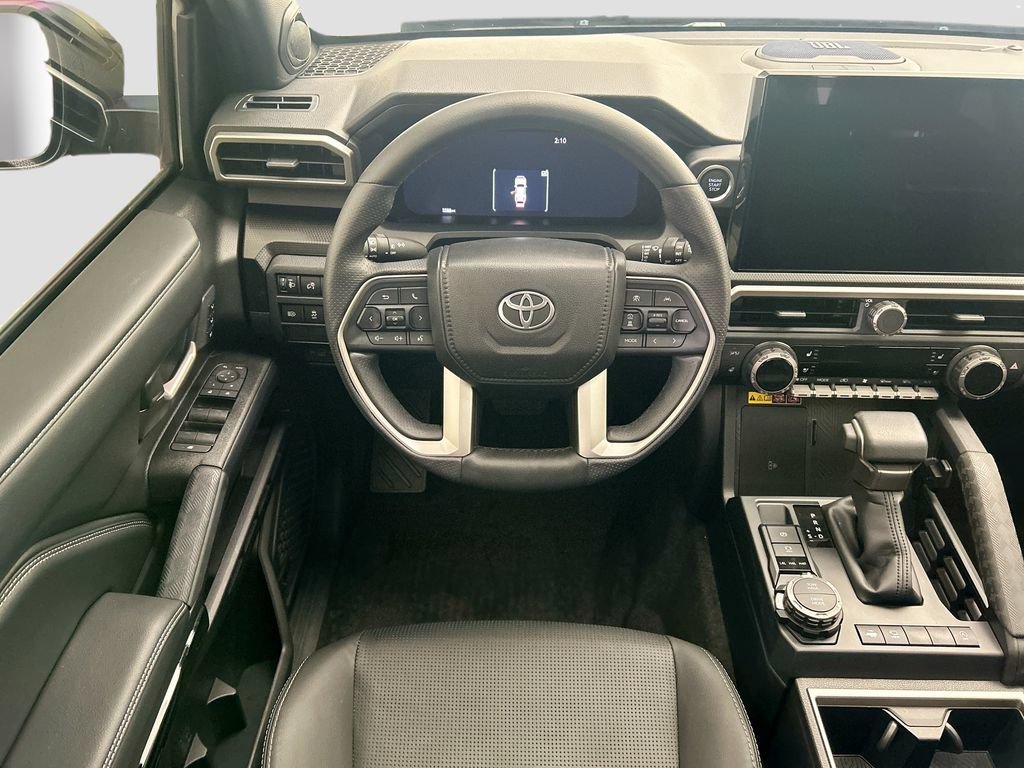 Used 2025 Toyota 4Runner Limited w/ Tow Technology Package AWD/4WD image 10