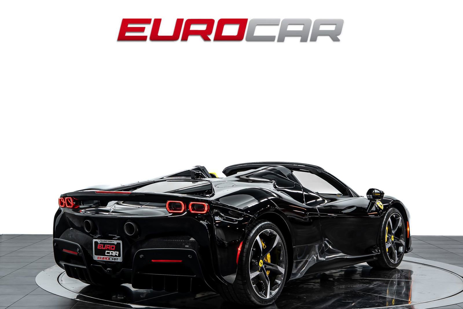 Used 2024 Ferrari SF90 Spider AWD/4WD image 6
