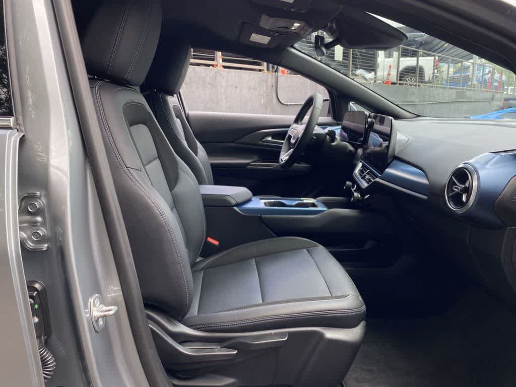 Used 2024 Chevrolet Equinox EV LT AWD/4WD image 18
