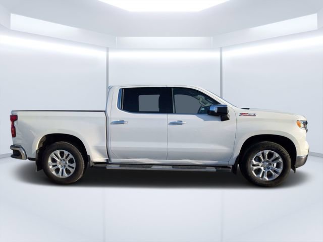 Used 2024 Chevrolet Silverado 1500 LTZ AWD/4WD image 2